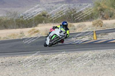 media/Oct-30-2025-Racers Edge (Thu) [[dabbdaf680]]/3-B Group/Session 5 (Turn 6)/